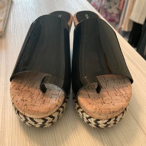 Donald/Pliner platform sandals. Corkscrew with woven base.